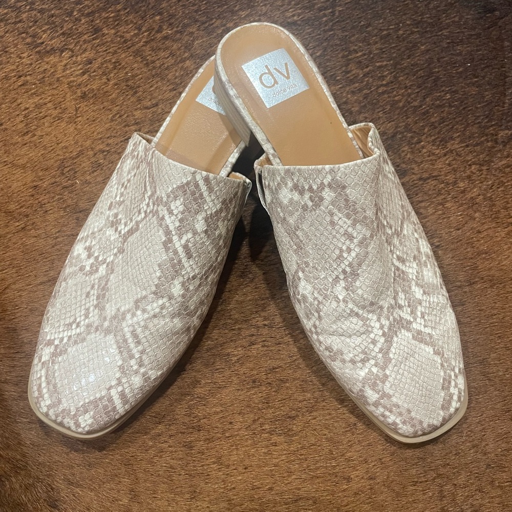DV by Dolce Vita Women's Beige Snake Print Mules